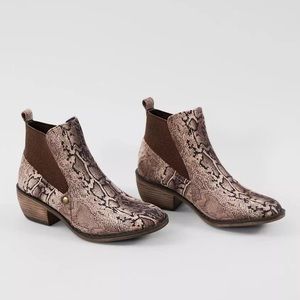 MIA Jaylee Snakeskin Boots